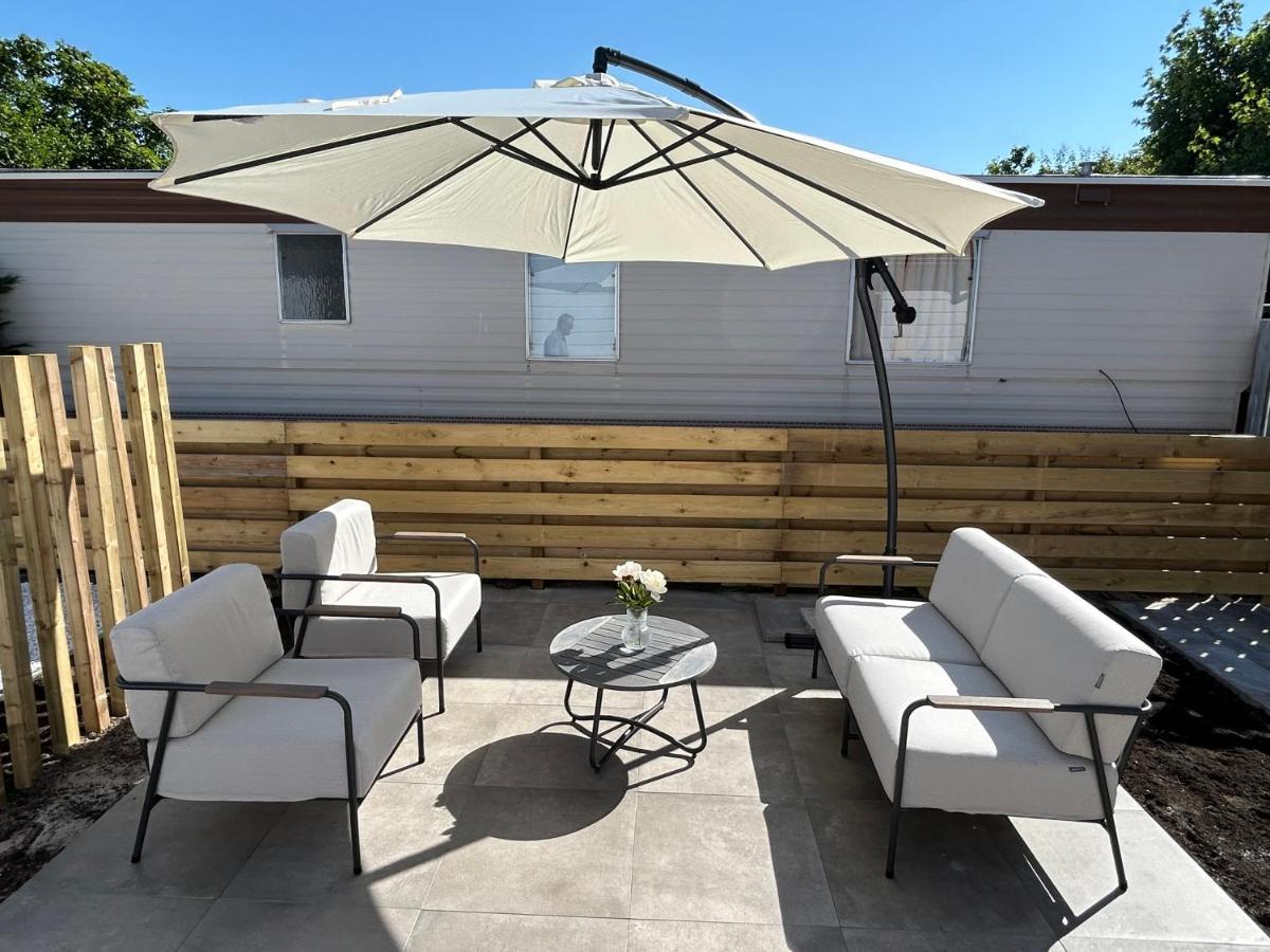 Breezy Beach Chalet Petten Exterior photo